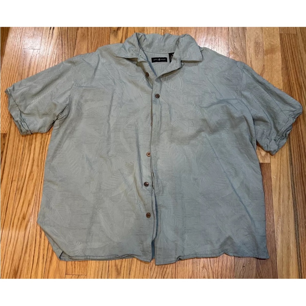 Cotton Traders Light Blue Short Sleeved Shirt Wood Buttons Sz XL